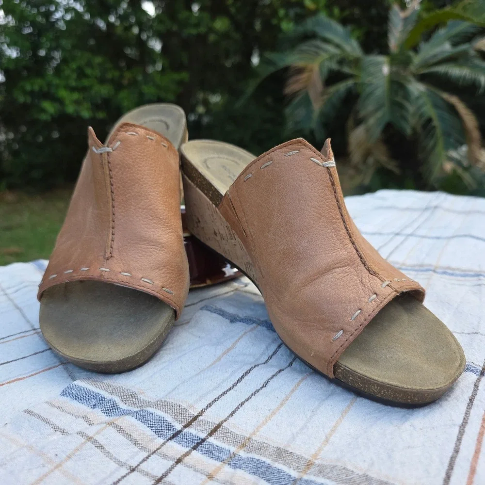 Rockport Total Motion Leather‎ Slides Wedges Sandals Size 9 Women's Brown